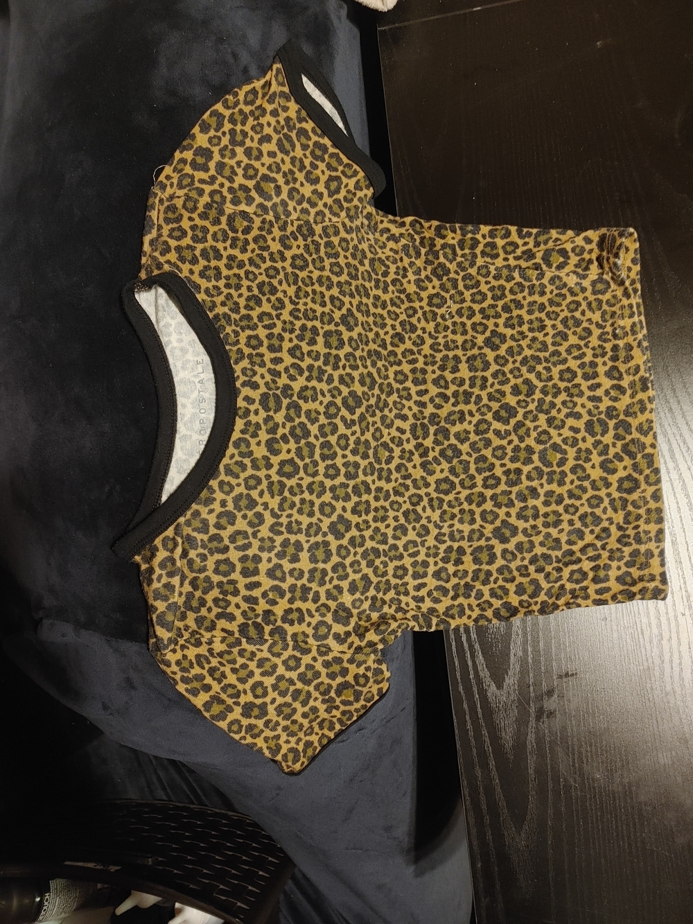 Aeropostale Girls' Leopard Print Short Sleeve Tee in Yellow and Black